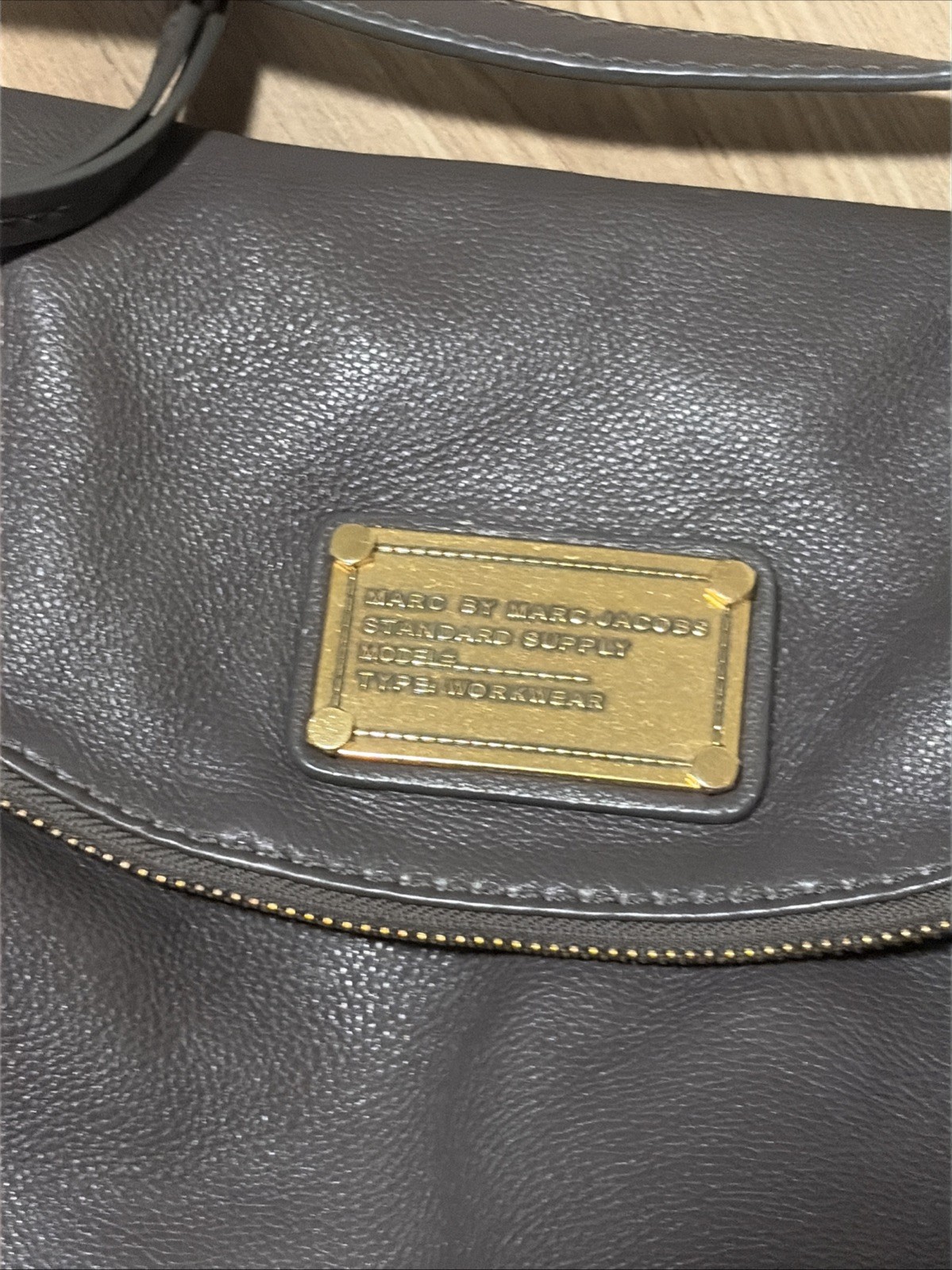 MARC BY MARC JACOBS Q Natasha Beige Pebble Leather Workwear Crossbody Bag