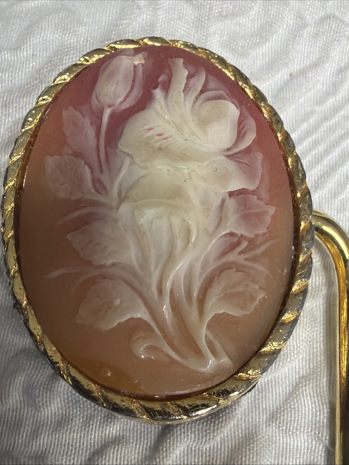 Vintage Shell Cameo Carved Floral Motif Gold-Tone Metal Frame Purse Hook