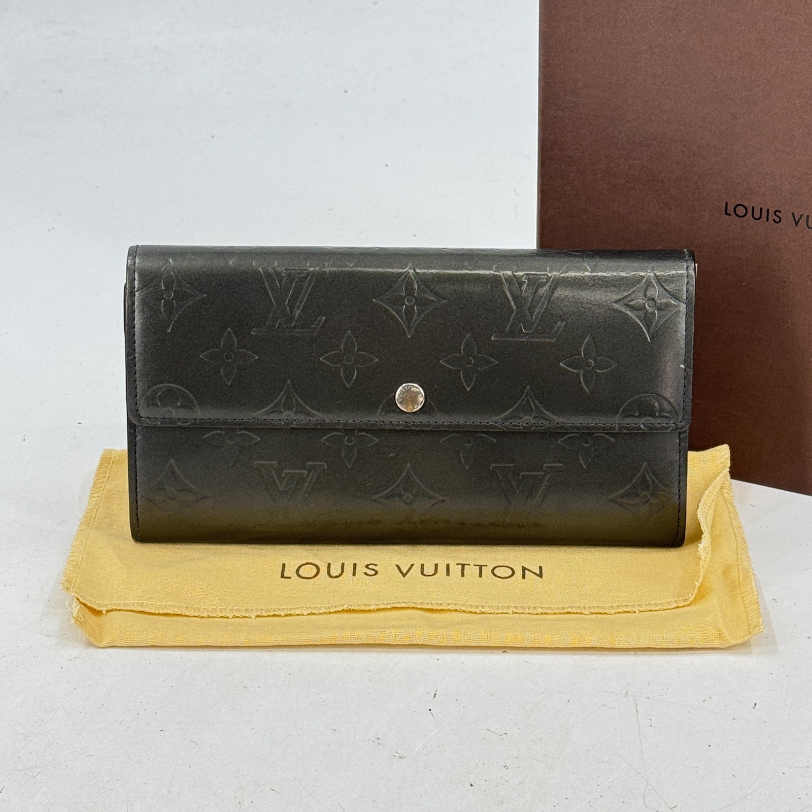 LOUIS VUITTON Portefeuille Sarah Monogram Matte Mat Leather Bifold Wallet M65102
