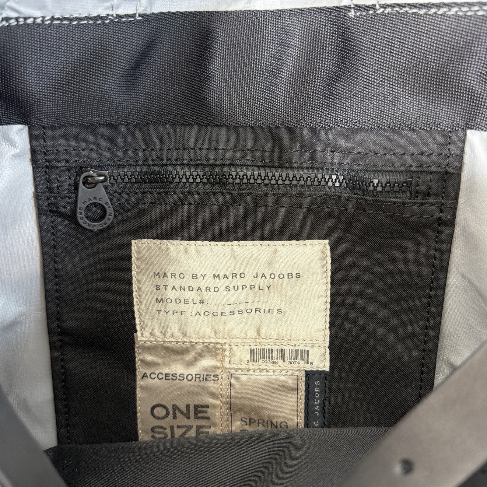 Marc By Marc Jacobs 2012 Standard Supply Messenger Shoulder Bag 0226.56 Black