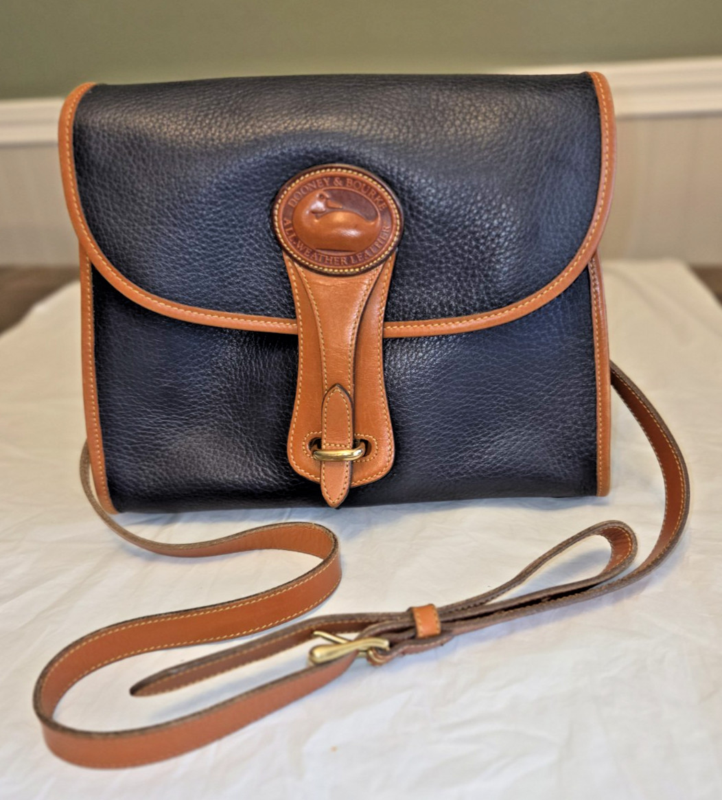 Dooney & Bourke AWL Navy Leather w/ Tan Trim – Medium Crossbody Shoulder – Nice