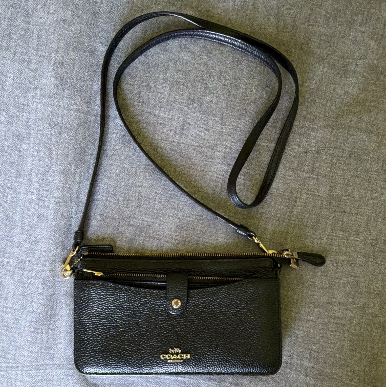 Coach Black Small Crossbody Zip Clutch Bag w/ Detachable Strap & Pouch