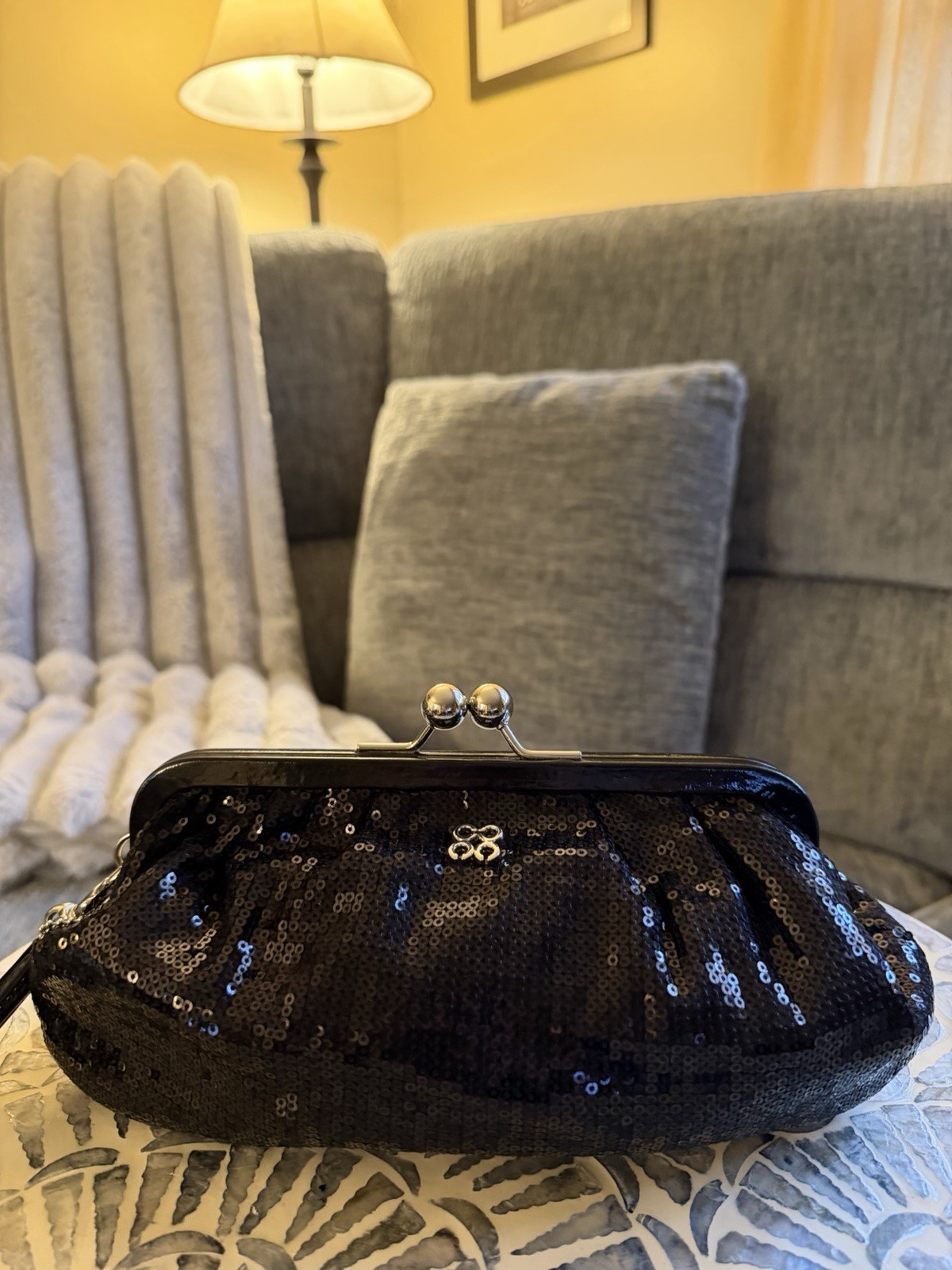 Rare Coach Poppy Julia Limited Edition Black Sequin Kisslock Clutch 44475 EUC