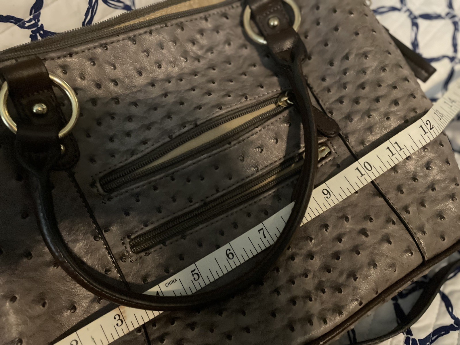 Giani Bernini Taupe Faux Ostrich Leather Bucket Hobo Crossbody Bag Purse EUC