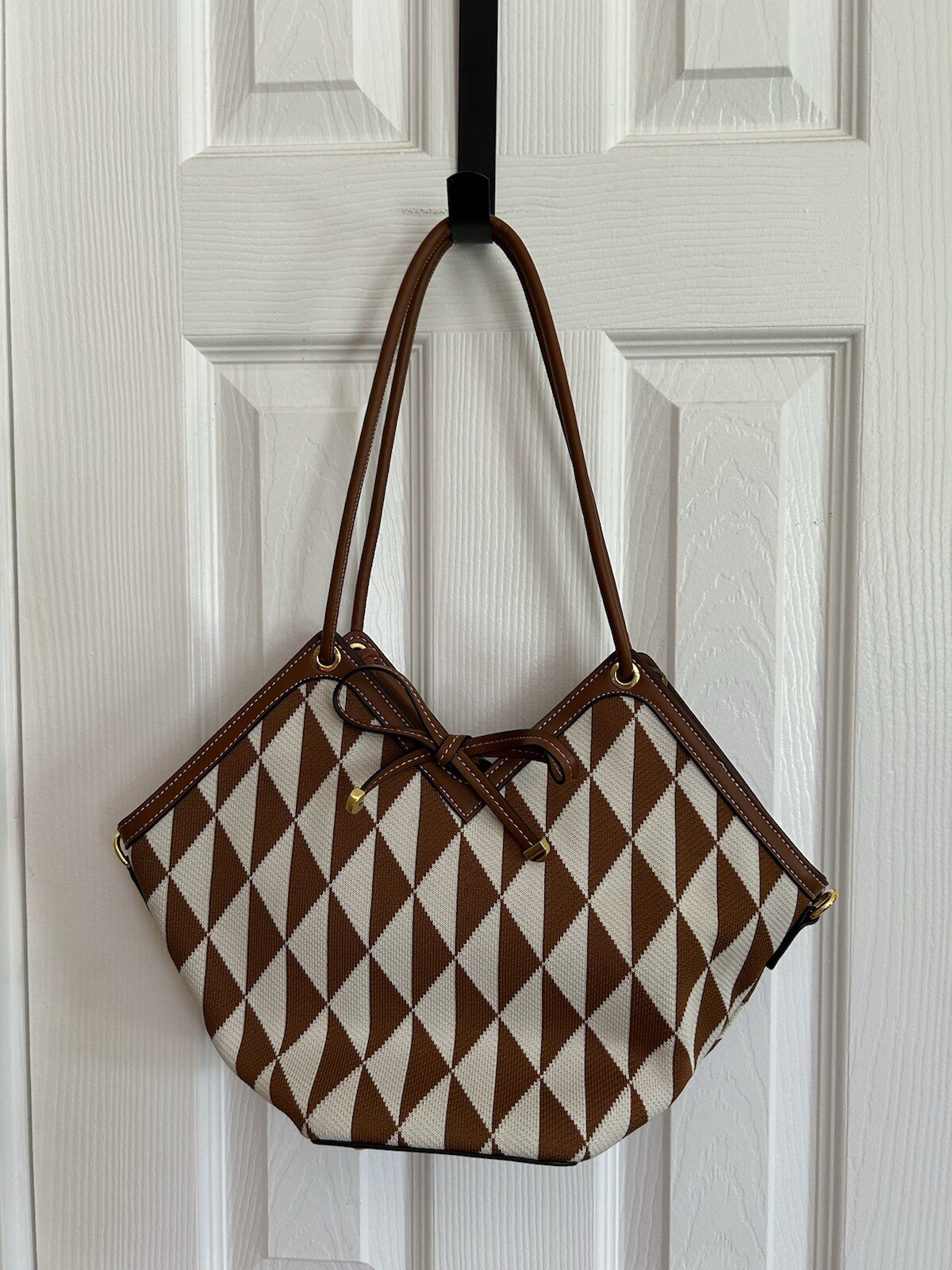 NEOT! Imported Adorable Rattan purse! Free shipping!