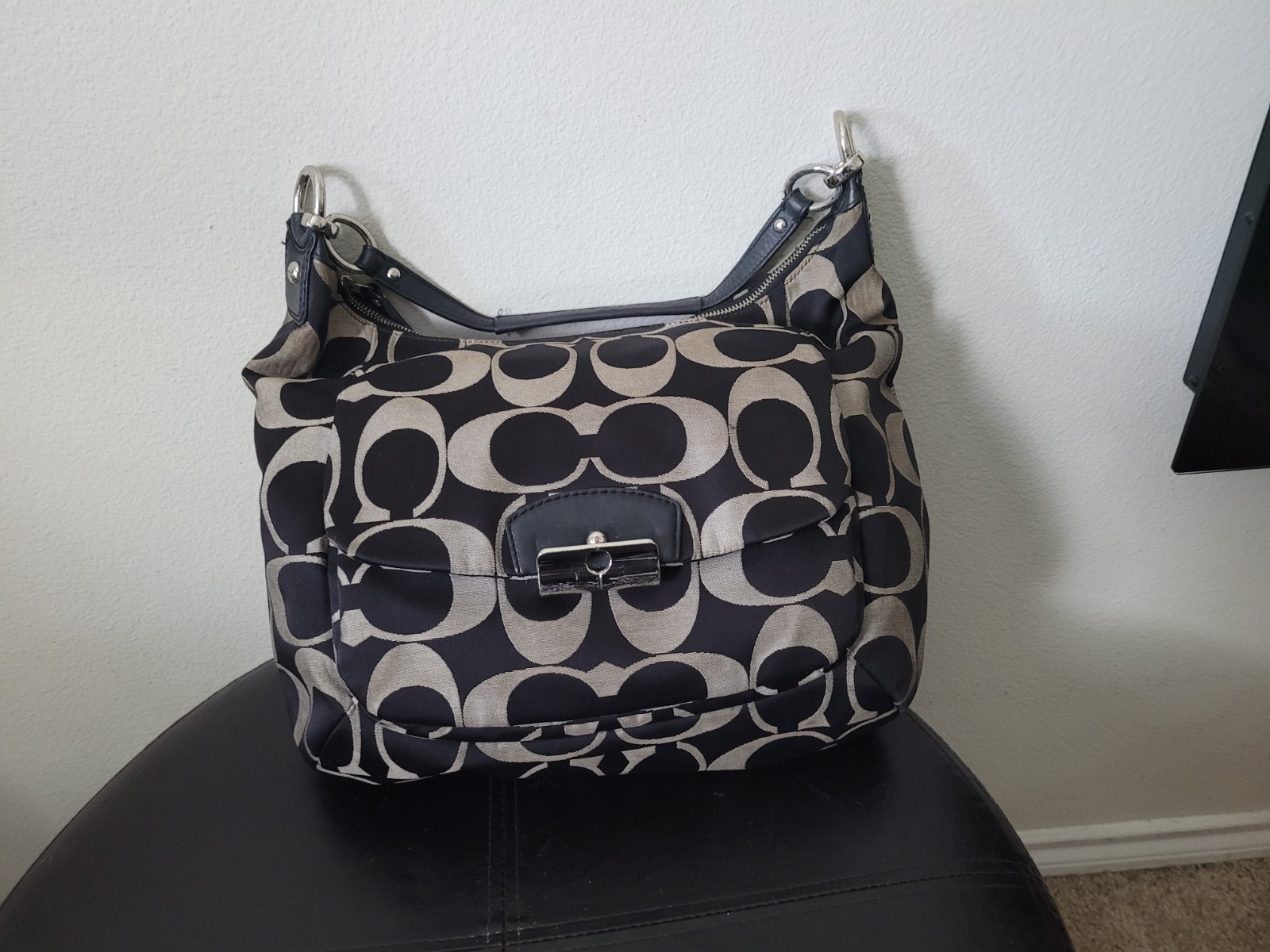 COACH KRISTEN BLACK AND BEIGE LARGE SHOULDER BAG