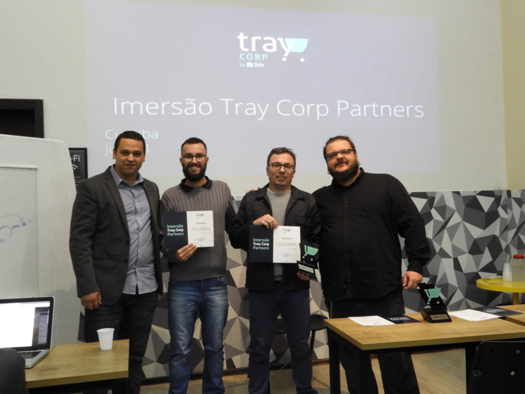 Entrega certificados e reconhecimento Área Local e Tray Corp